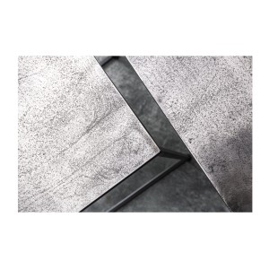 Zoom sur la matière des plateaux des tables basses gigognes grises VORTEX