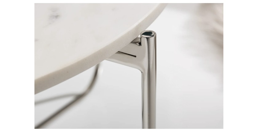 Zoom sur la tranche du plateau de la table basse VINTORA blanche