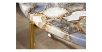 Zoom sur la tranche du plateau de la table basse VINTORA en agate