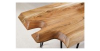 Zoom sur l'un des côtés de la table basse RIVET 100cm
