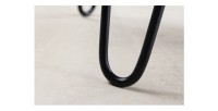 Zoom sur les pieds de la table basse RIVET 100cm