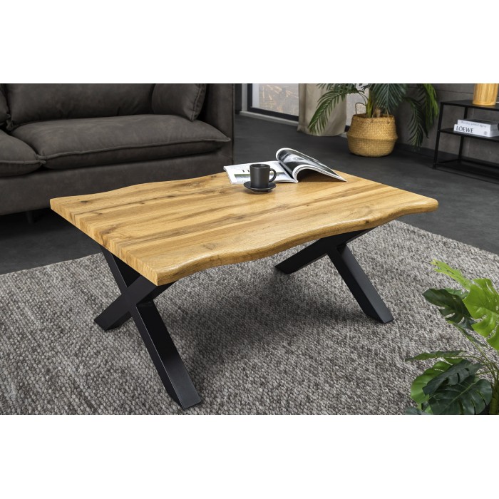 Lage salontafel RIVET natuurlijk houteffect en zwarte metalen X-poten - robuust industrieel design