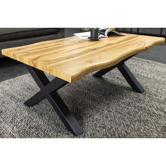 Lage salontafel RIVET natuurlijk houteffect en zwarte metalen X-poten - robuust industrieel design