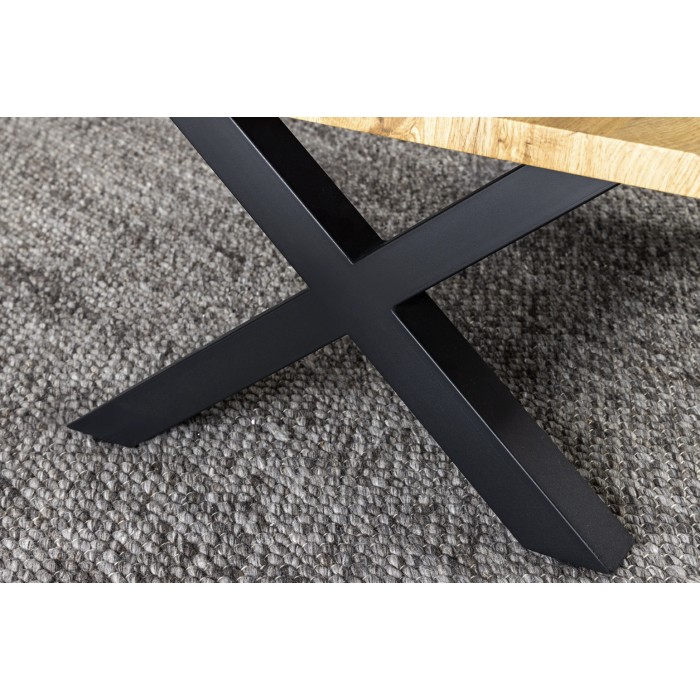 Lage salontafel RIVET natuurlijk houteffect en zwarte metalen X-poten - robuust industrieel design
