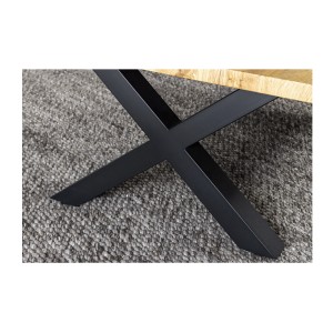 Zoom sur les pieds de la table basse RIVET 90cm en bois