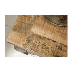 Zoom sur le coin du plateau de la table basse LUNARA