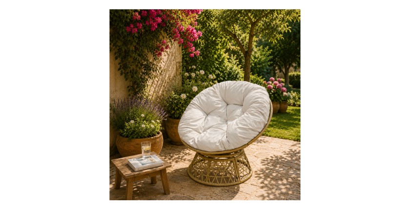 Tuinstoel van beige gevlochten hars met lichtgrijze kussen – 96x85x80 cm – Elegantie en comfort