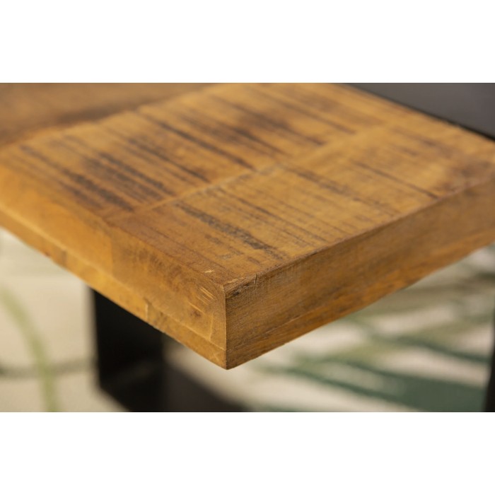 Zoom sur le coin de la table basse LODEN 100cm