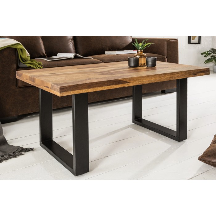 Table basse LODEN 100cm en bois de Sheesham avec pieds en U mise en situation