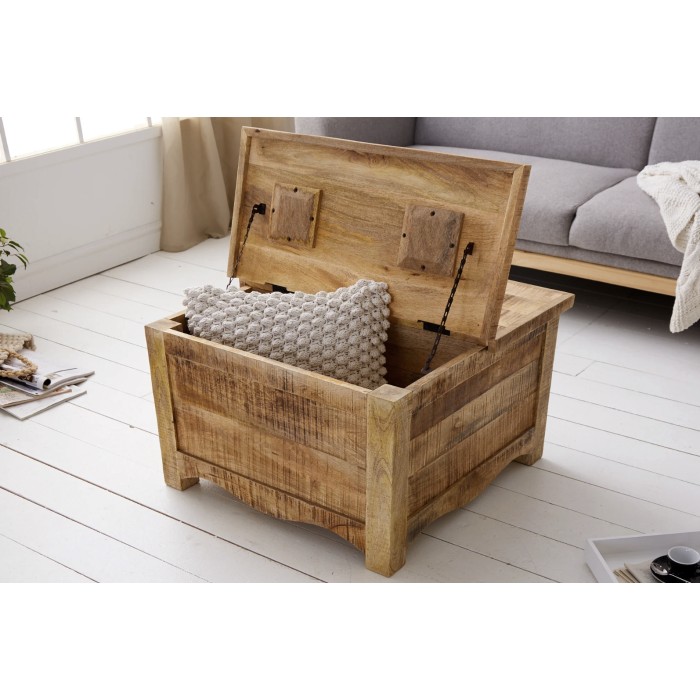 Quadratischer Couchtisch LODEN 70 cm aus massivem Mangoholz mit Truhe und 4 Schubladen – Industriestil