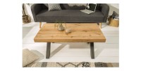 Table basse CAVARA 110 cm en bois massif de chêne huilé avec pieds métal noir en X – style industriel