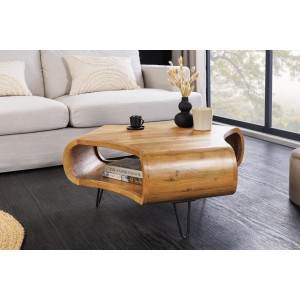 Table basse NERA 90cm en bois d'acacia mise en situation