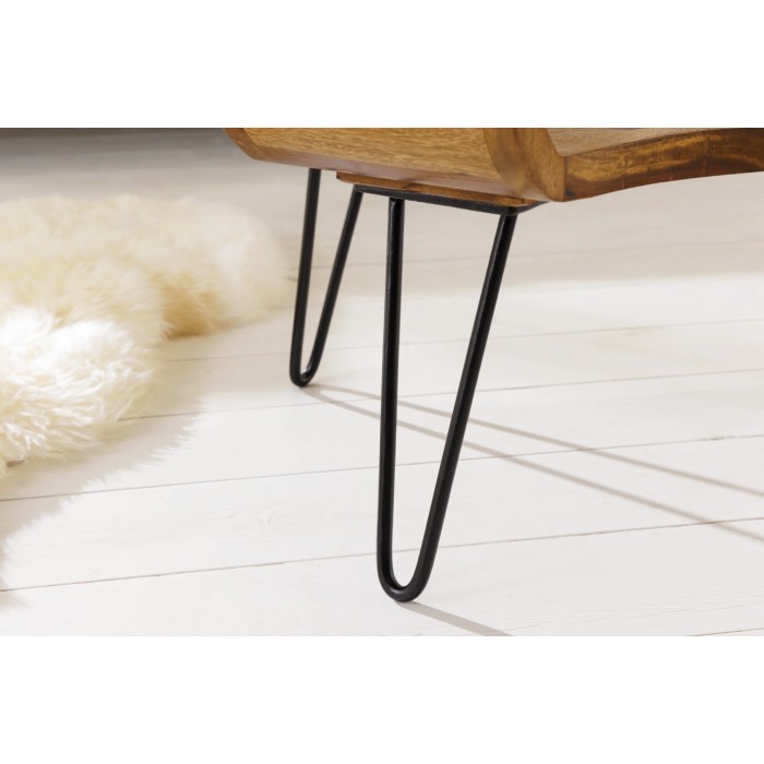 Zoom sur les pieds de la table basse NERA 100cm en bois de Sheesham