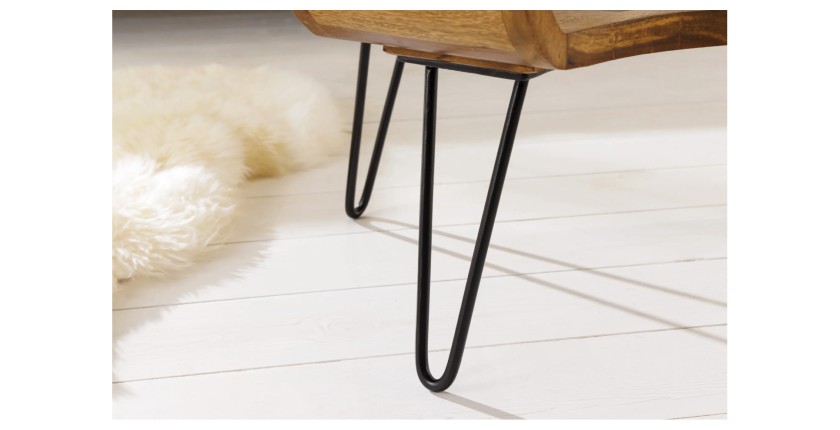 Zoom sur les pieds de la table basse NERA 100cm en bois de Sheesham