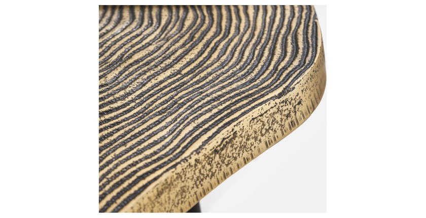 Zoom sur les motifs des tables basses gigognes NERA dorées