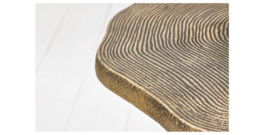 Zoom sur l'un des bords des tables basses gigognes NERA dorées