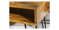 Zoom sur l'un des coins de la table basse SILVA 100cm