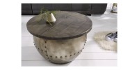 Table basse ORVIK 68cm en bois de manguier foncé mise en situation