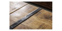 Zoom sur les éléments décoratifs de la table basse TRESORO 100cm en bois de manguier clair
