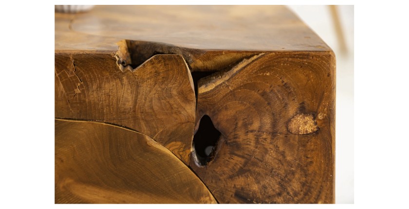 Zoom sur le coin de la table basse TEKORA 90cm en bois de teck