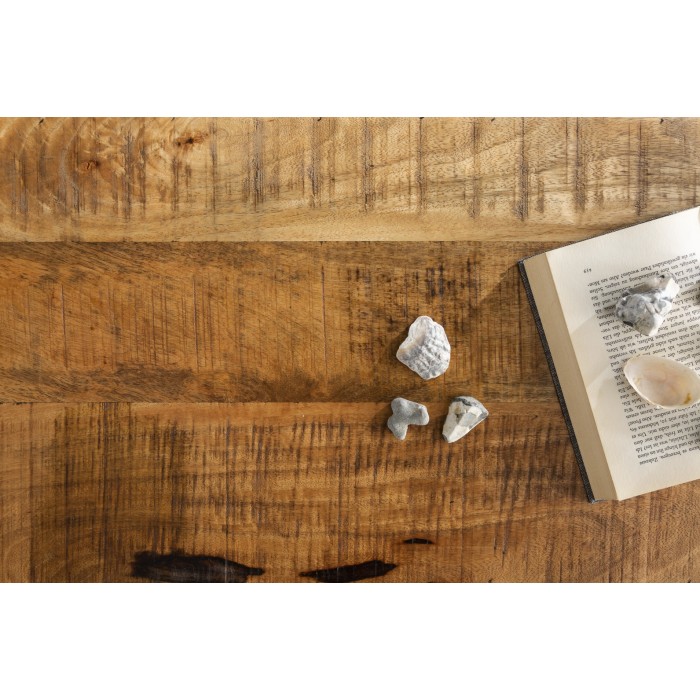 Zoom sur le plateau de la table basse ou banc MERAX 115cm en bois de manguier