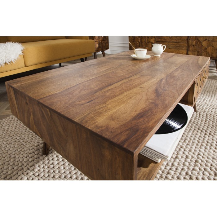 Zoom sur le plateau de la table basse SCANI 100cm en bois de Sheesham