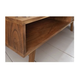 Zoom sur la niche de la table basse SCANI 100cm en bois d'acacia