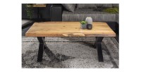 Table basse ARKAYA en acacia 110cm avec pieds en forme de X noirs vue de face