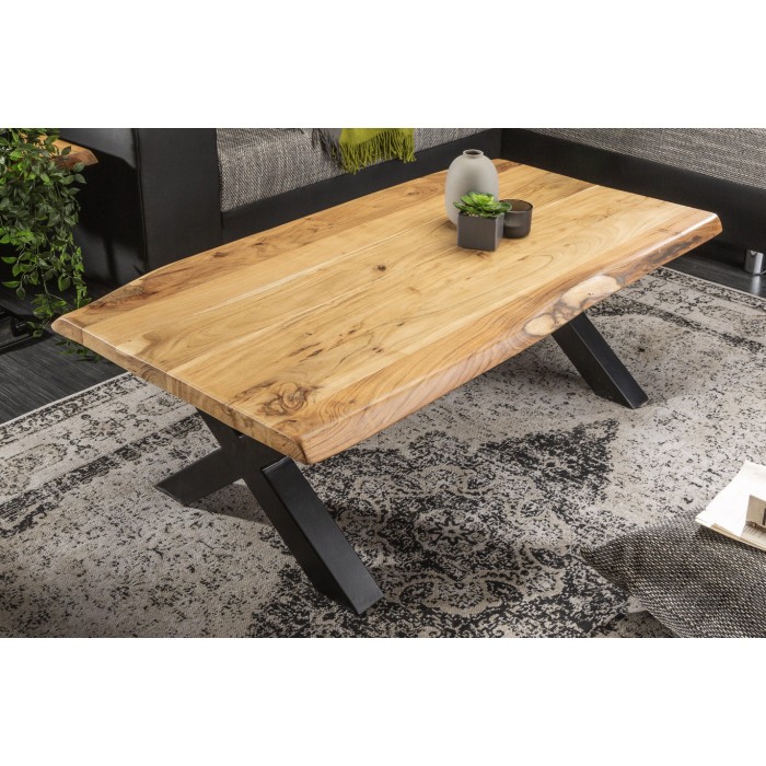 Table basse ARKAYA en acacia 110cm avec pieds en forme de X noirs vue de haut