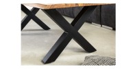 Zoom sur les pieds de la table basse ARKAYA 120cm avec pieds en X