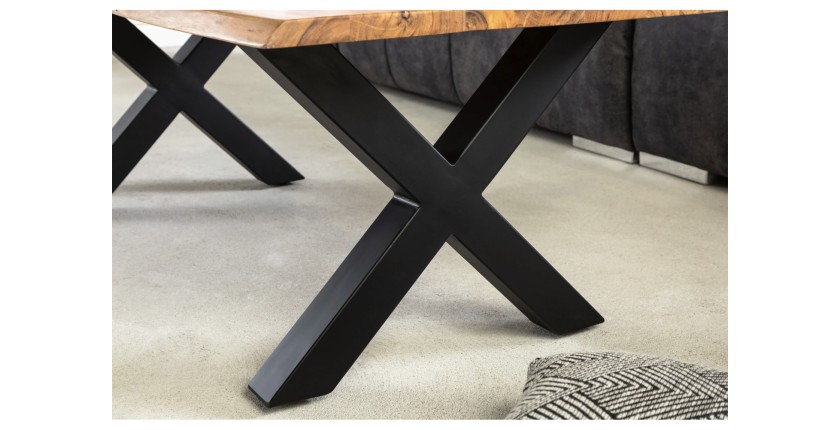 Zoom sur les pieds de la table basse ARKAYA 120cm avec pieds en X