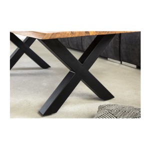 Zoom sur les pieds de la table basse ARKAYA 120cm avec pieds en X