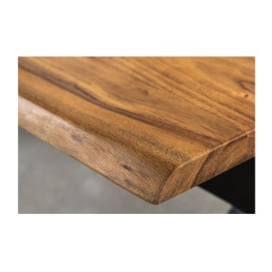 Zoom sur la tranche du plateau de la table basse ARKAYA 120cm avec pieds en X