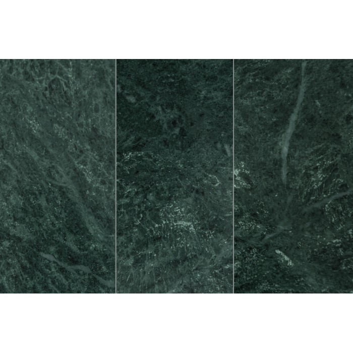 Zoom sur la texture du plateau de la table basse NEXORA 70cm avec plateau en marbre vert