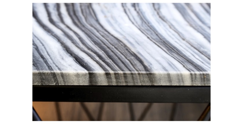 Zoom sur la tranche du plateau de la table basse NEXORA 50cm avec plateau en marbre gris