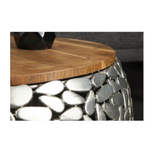 Zoom sur le côté des tables basses gigognes GALEA avec motifs mosaïc argentées