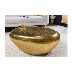 Mesa baja GALEA dorada en aluminio martillado – Diseño orgánico contemporáneo