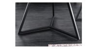 Zoom sur les pieds de la table basse PETRANO 90cm effet pierre taupe