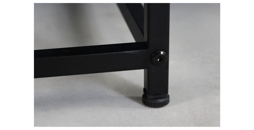 Zooms ur l'un des pieds de la table basse KORUM 70cm
