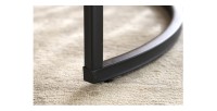 Zoom sur l'un des pieds de la tables basses gigognes VELTO avec plateau aspect bois