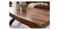 Zoom sur la tranche de la table basse ORKAN 110cm en bois de Sheesham
