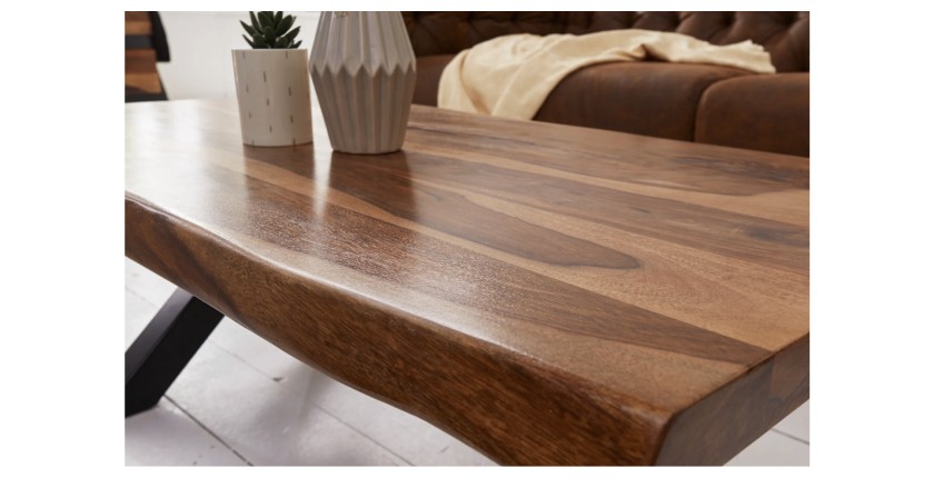 Zoom sur la tranche de la table basse ORKAN 110cm en bois de Sheesham