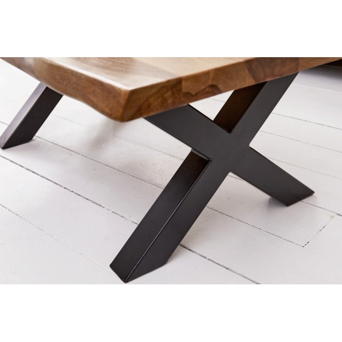 Zoom sur les pieds de la table basse ORKAN 110cm en bois de Sheesham