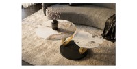 Table basse SOLYNE avec plateaux effet marbre et anneaux dorés vue de haut