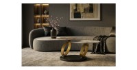 Table basse SOLYNE avec plateaux effet marbre et anneaux dorés vue de face rapprochée