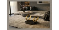 Table basse SOLYNE avec plateaux effet marbre et anneaux dorés vue de face