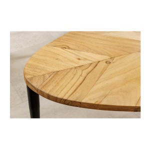Zoom sur le coin de la table basse NOARA avec plateau en bois