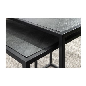 Zoom sur les tranches des plateaux de la table basse VULKARA