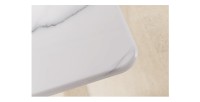 Zoom sur le coin de la table basse AXIS