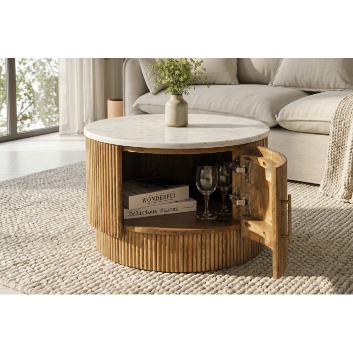 Table basse YONA vue de haut avec porte ouverte